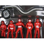 AUTORAMA CARRERA CONJUNTO 5 FIGURAS DE MECÂNICOS FERRARI F1 21109